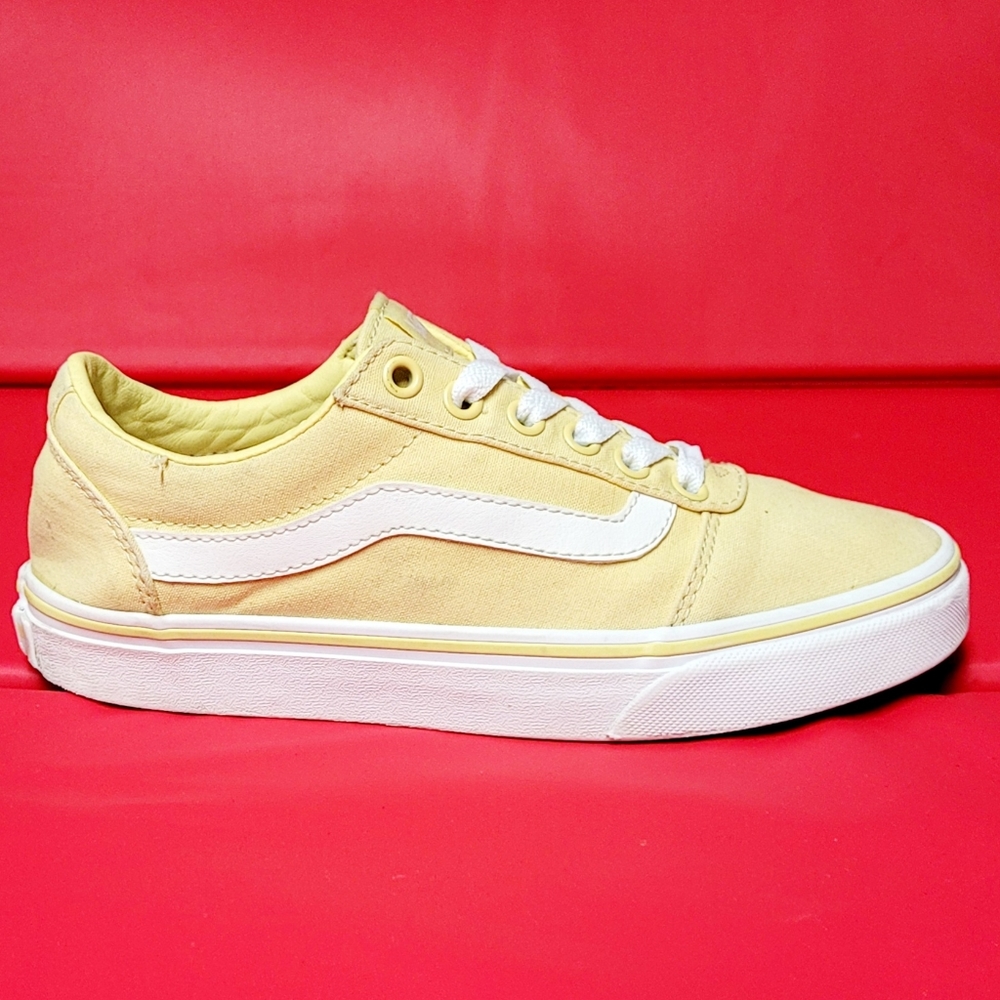 Vans Old Skool Classic Low Yellow Mango Womens Shoes # 500714 size 6